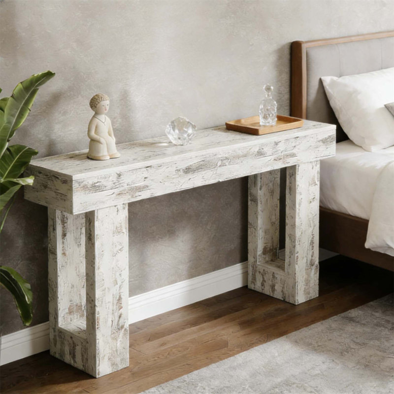 Table de canapé en bois de style champêtre avec charme rustique, bois d'ingénierie durable et utilisation polyvalente pour la décoration intérieure.