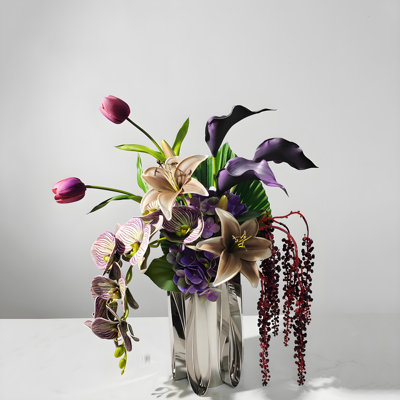 Ornements de fleurs simulées