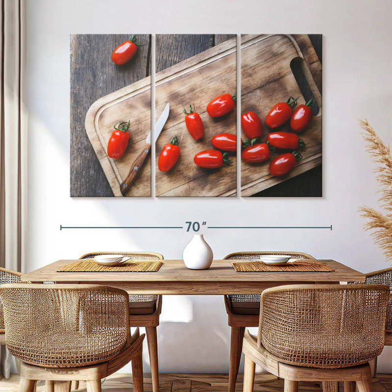 Yarlin Plum Tomatoes, 32" H x 50" W