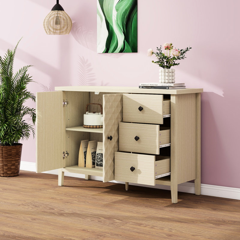 Buffet moderne à 3 tiroirs et 2 portes avec finition grain de bois, texture en forme de losange et poignées confortables Armoire de rangement élégante Poignées noires, charnières en métal, espace réglable