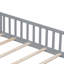 Lit plateforme pleine grandeur avec clôture et porte pour enfants-525097997