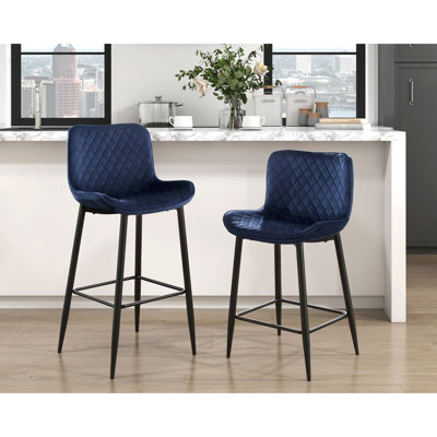 Chaises à hauteur de comptoir 2, velours bleu foncé, base en métal, conception moderne, assise de 20,5 po de largeur, 2 chaises rembourrées en velours, pieds, style, capacité de poids de 250 lb