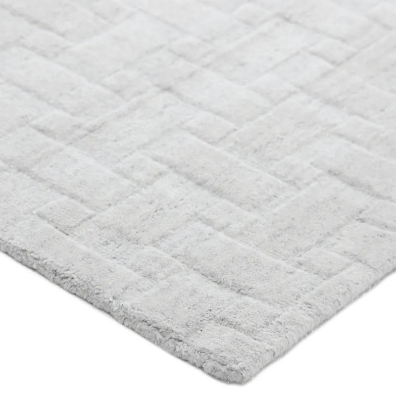 Peyton Area Rug in White, Runner 2'6" x 8'