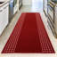 Tapis rouge touffeté à motif géométrique Everlea-499048366