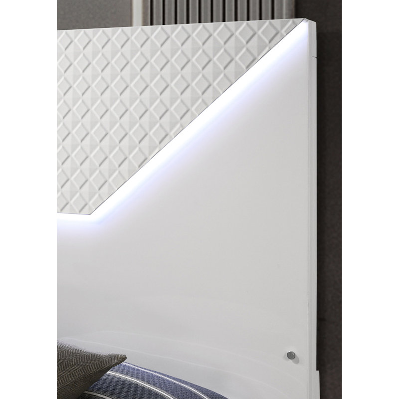 Cadre de lit très grand blanc de style contemporain, tête de lit illuminée à DEL, surface ultrabrillante, structure en bois d'ingénierie et structure en métal sur la tête de lit, style décontracté moderne,