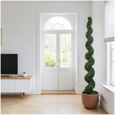 Topiaires en spirale de 7 pi avec de faux arbres de buis artificiels en plein air tordus avec des feuilles vert foncé pour la décoration de jardinière de patio, 1pc / ensemble