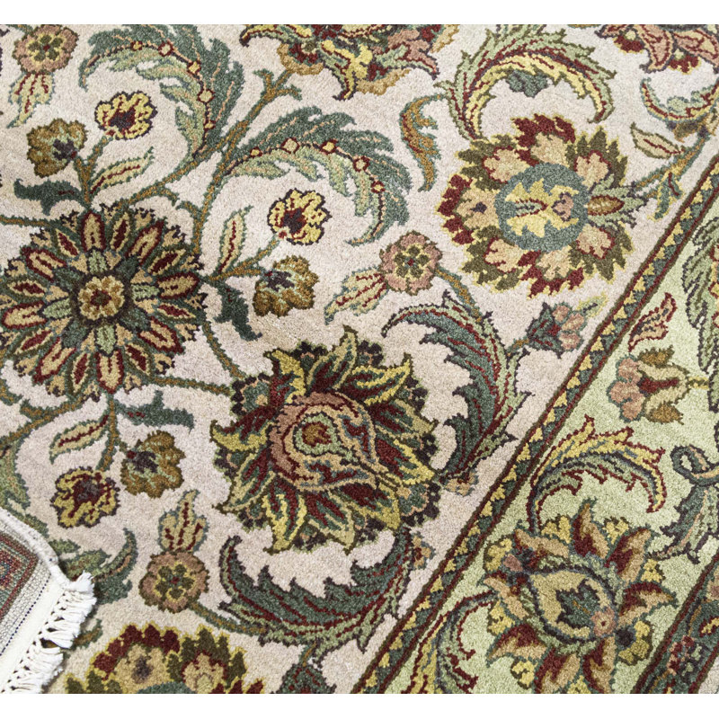 Tapis ivoire et doré de haute qualité noué à la main