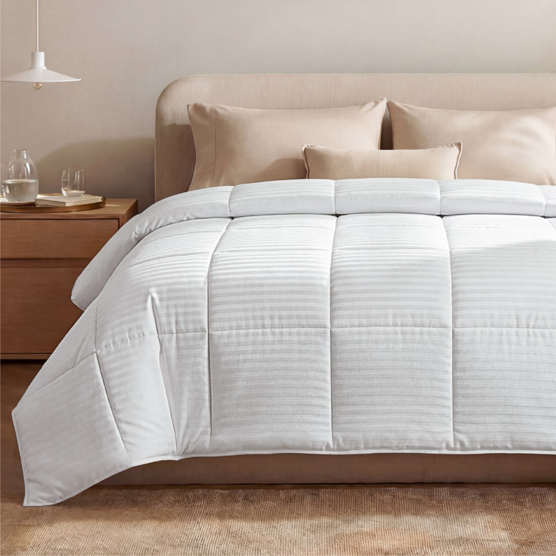 Bedsure King Striped Jacquard Quilted Duvet Insert – Down Alternative, All-Season Comforter, King Comforter, White 