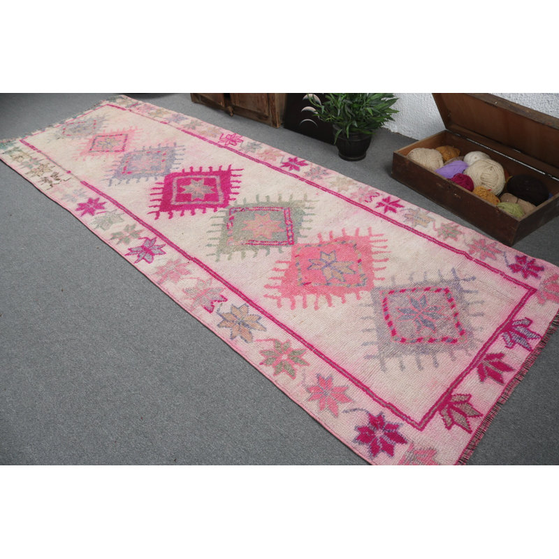 Charmant tapis de couloir turc rose Herki pour les couloirs, les cuisines et les chambres