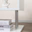 Table de bout moderne de 20 po, table d'appoint décorative, table basse en forme de S avec tablette de rangement et poteaux en acier, blanc