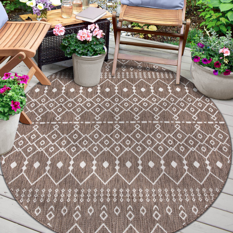 Tapis brun / taupe intérieur / extérieur Marshanna Nord Trellis, Rond 3 pi 11 po