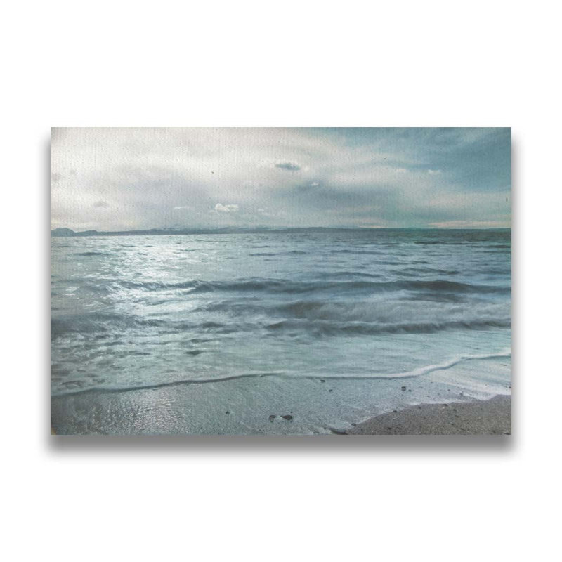 Moody Blue Sea par Hal Halli. Impression sur papier - Montée et encadrée, H 34 po x l 49 po