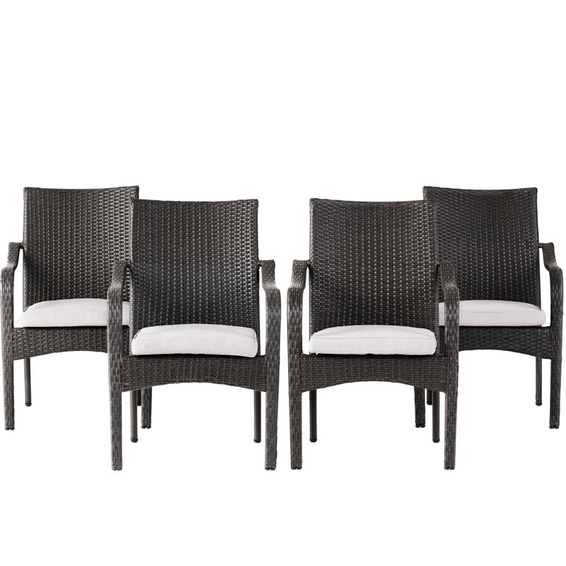 De 4 chaises empilables en PE gris, structure en fer et coussins d'eau pour un patio extérieur de style confort