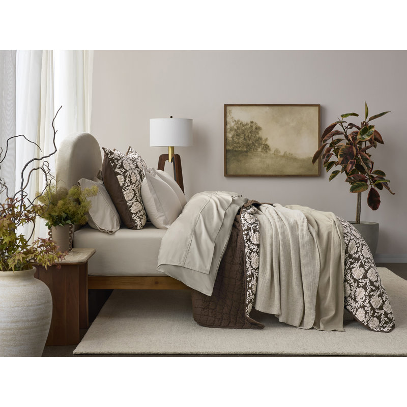 Robles Handstitched Organic 100% Cotton Percale Quilt, King Quilt, Fawn w/Juniper