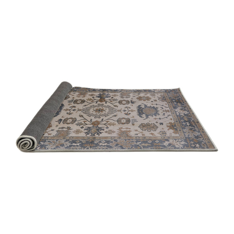 Arpiar Oriental Indoor Rug, Round 7'