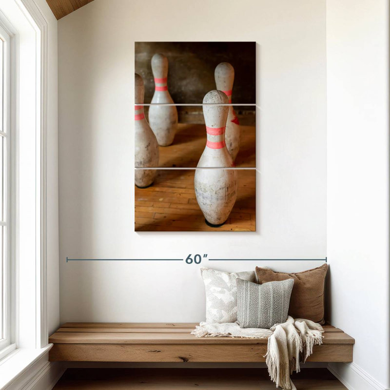 Ensemble d'anciennes quilles Sireci, H 45 po x l 28 po
