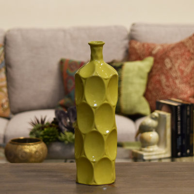 Vase de table 17,75 po Eaglin