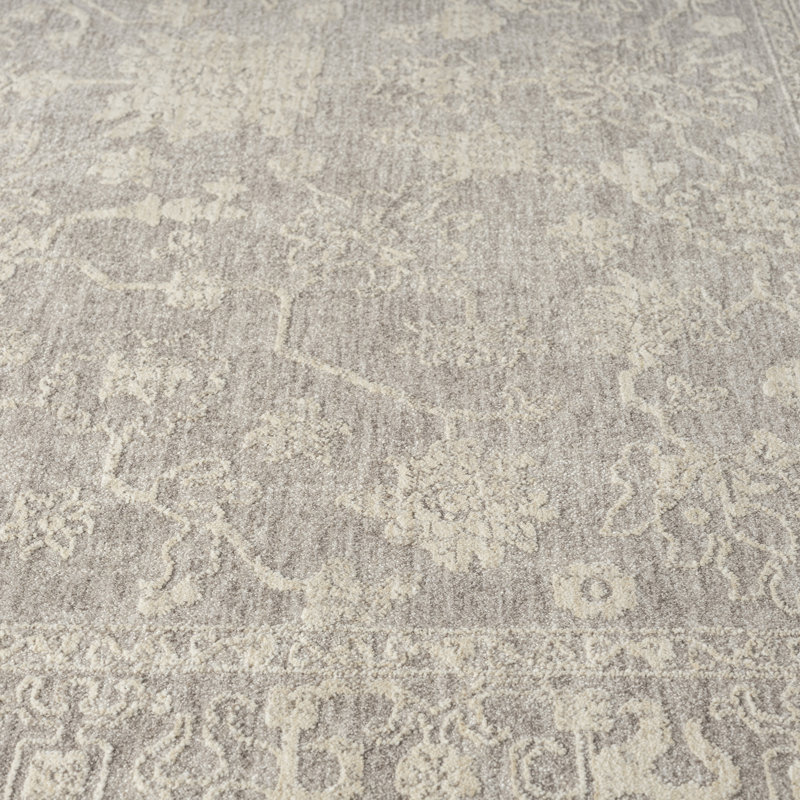 Mulay Farmhouse Floral Power-Loomed Indoor Area Rug, Rectangle 5' x 7'10", Cream
