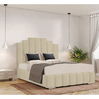 Chazlynn Upholstered Bed