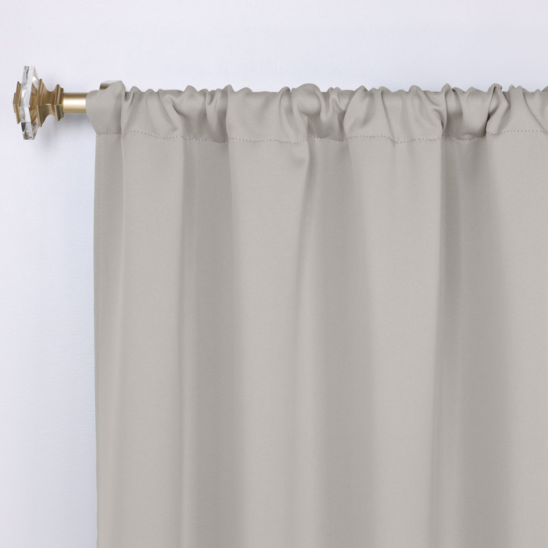 Paire de rideaux obscurcissant avec œillets Millendon, L 52 po x L 96 po, Chrome chrome