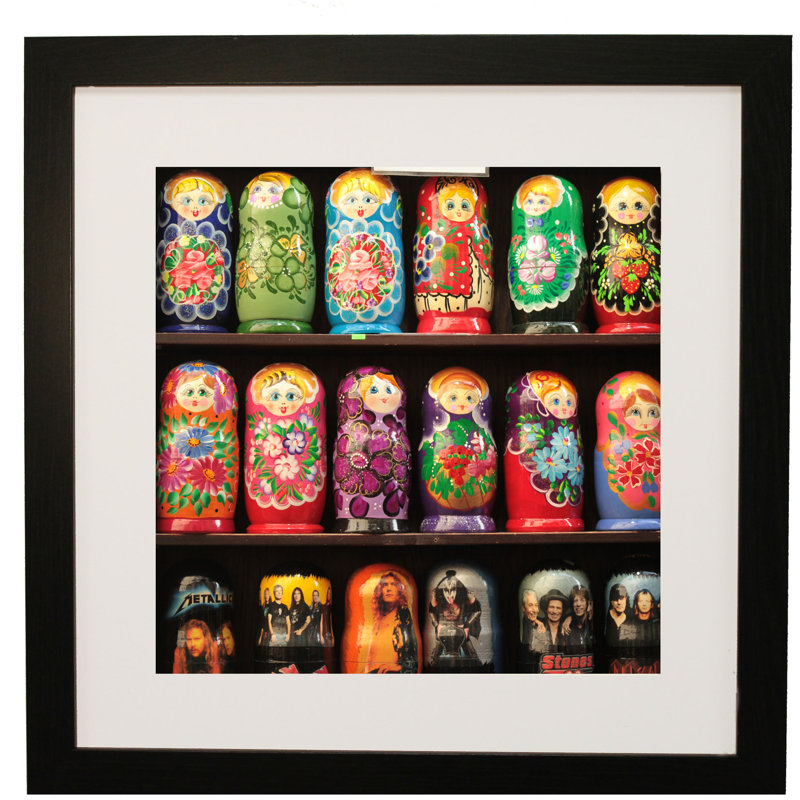 « babushkas of prauge », reproduction de photo encadrée