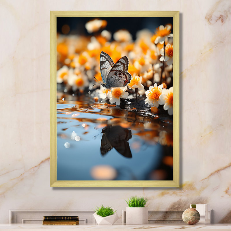 Décoration murale orange papillon flottant - animaux, H 44 po x l 34 po x P 1,5 po, Encadrement doré