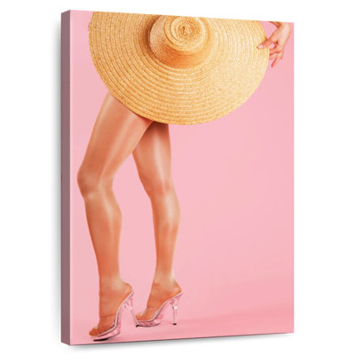Shuttleworth Hat Over Toned Legs