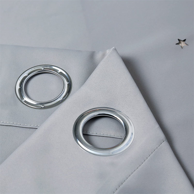 Paire de rideaux occultant et isolants avec œillets Wan, L 52 po x L 95 po, Noir