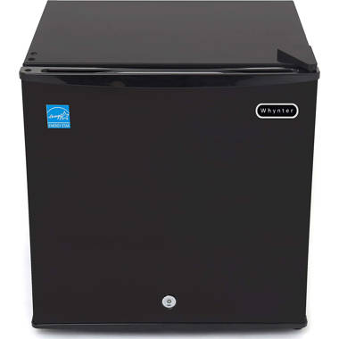 3.5 Cu. Ft. Chest Freezer Solid Top Chest Freezer black decker bcfk 35w 3.5  cu ft chest freezer 