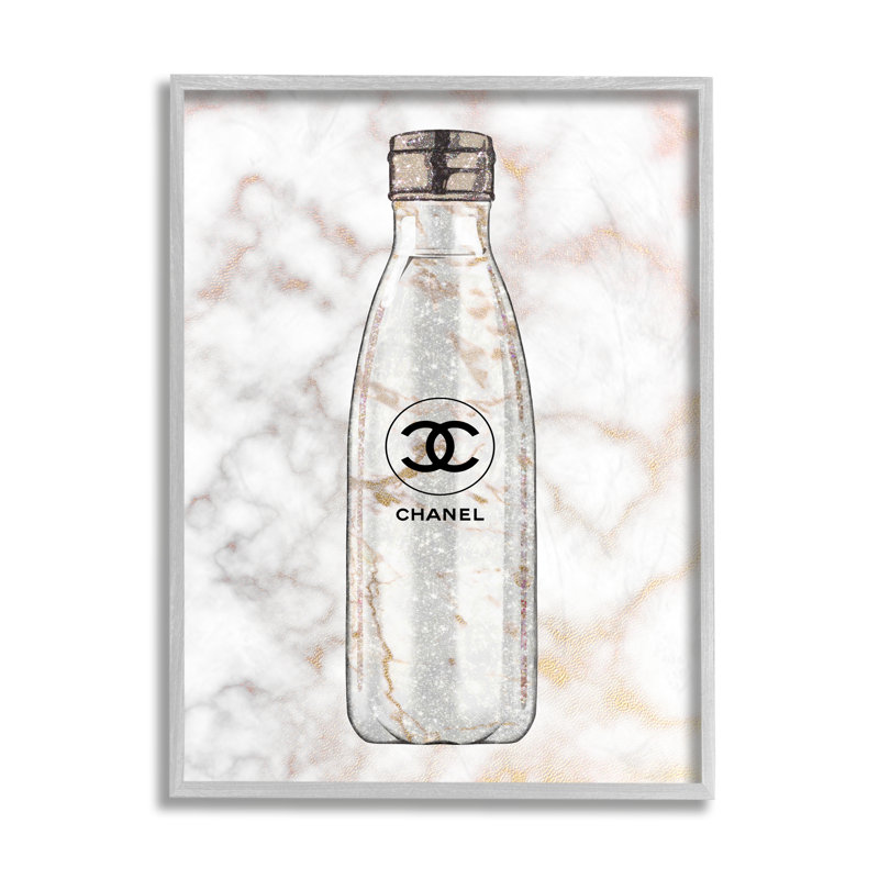 Bouteille d'eau Glam Fashion sur marbre, H 14 po x l 11 po, Estampe numérique Farmhouse