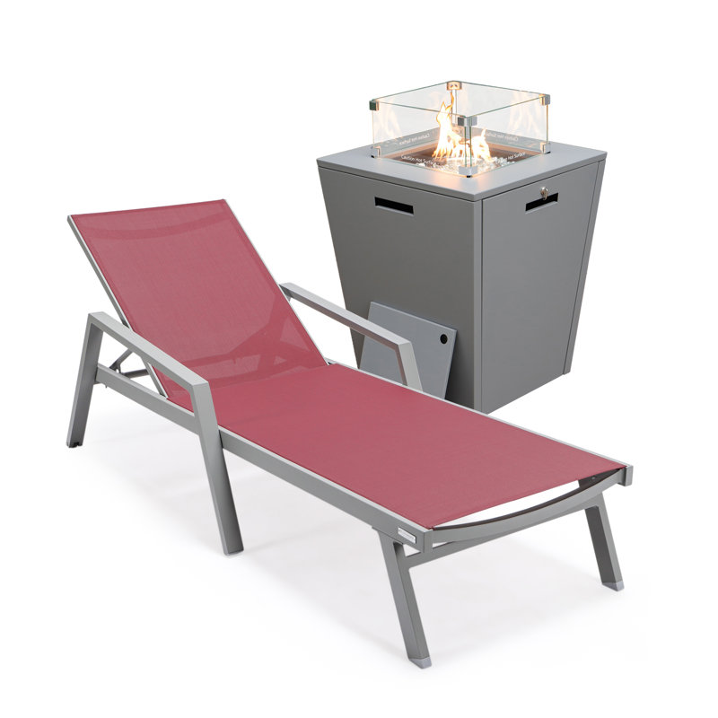 Chaise longue d'extérieur en métal avec table, Bourgogne