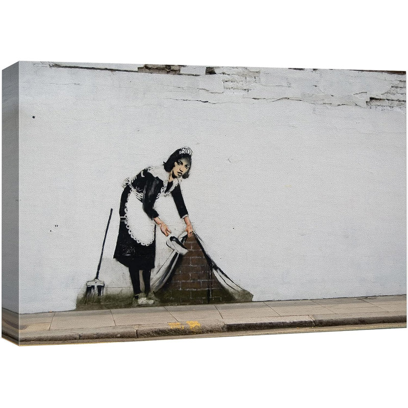 Banksy Maid Sweeping Under Tapis sur toile, Toile tendue, H 32 po x l 48 po x P 1,5 po