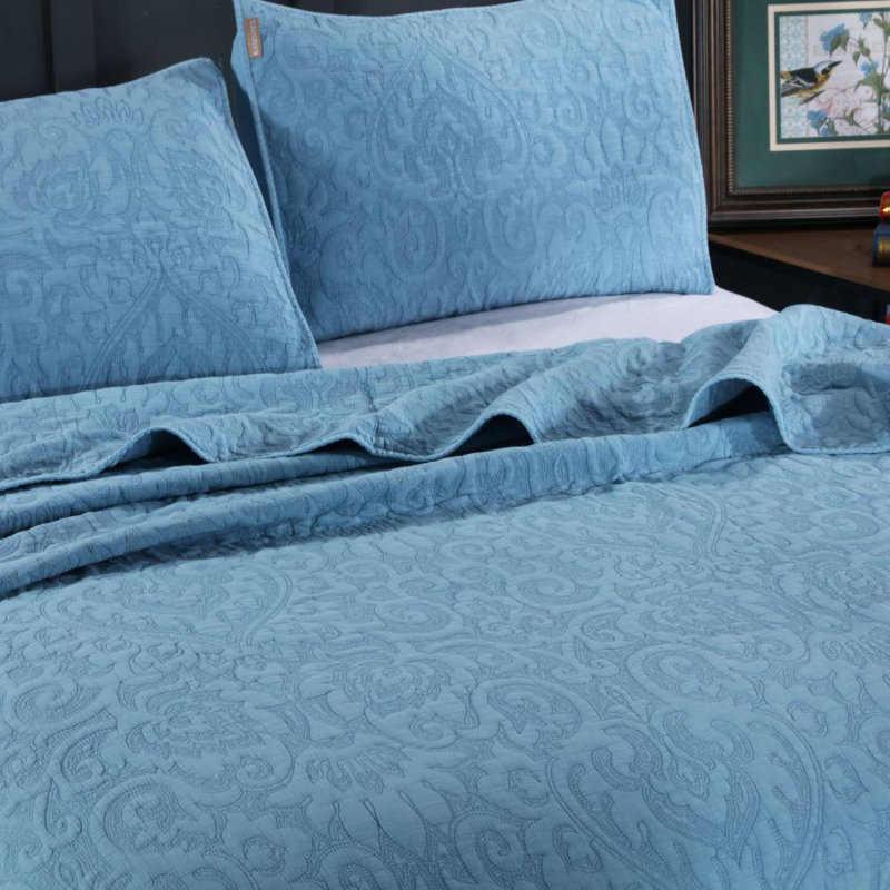 Modern & Contemporary Cotton Blend Quilt, King, Light Blue