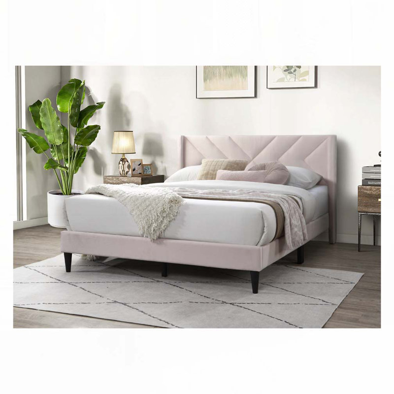 Lit tapissier en velours