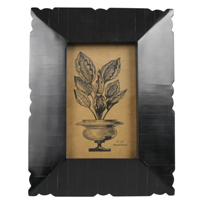 Black Resin Frame, Scalloped Edge - 4X6