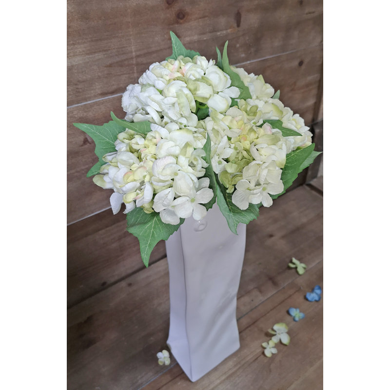 Arrangement floral hortensia, Blanc