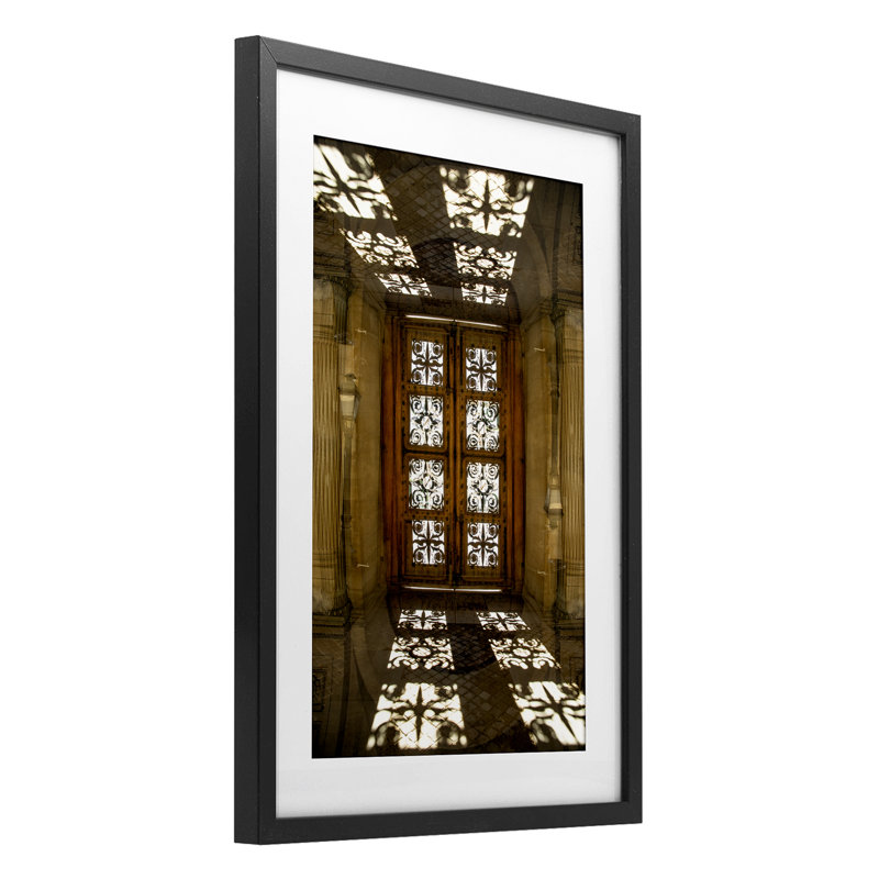 Sunlit Architecture Reflection, reproduction encadrée sous verre, conception de Robin Vandenabeele, H 20 po x l 14 po