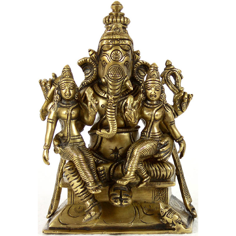 Shri Ganesha avec Buddhi et Siddhi
