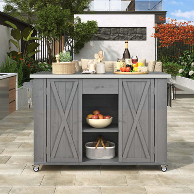 Outdoor Kitchen Island with Multifunctional Features for Ultimate Convenience