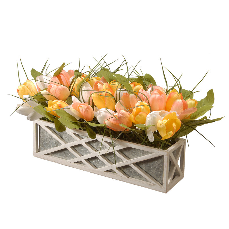 Arrangement floral à tulipes et pièce maîtresse en pot de fleurs