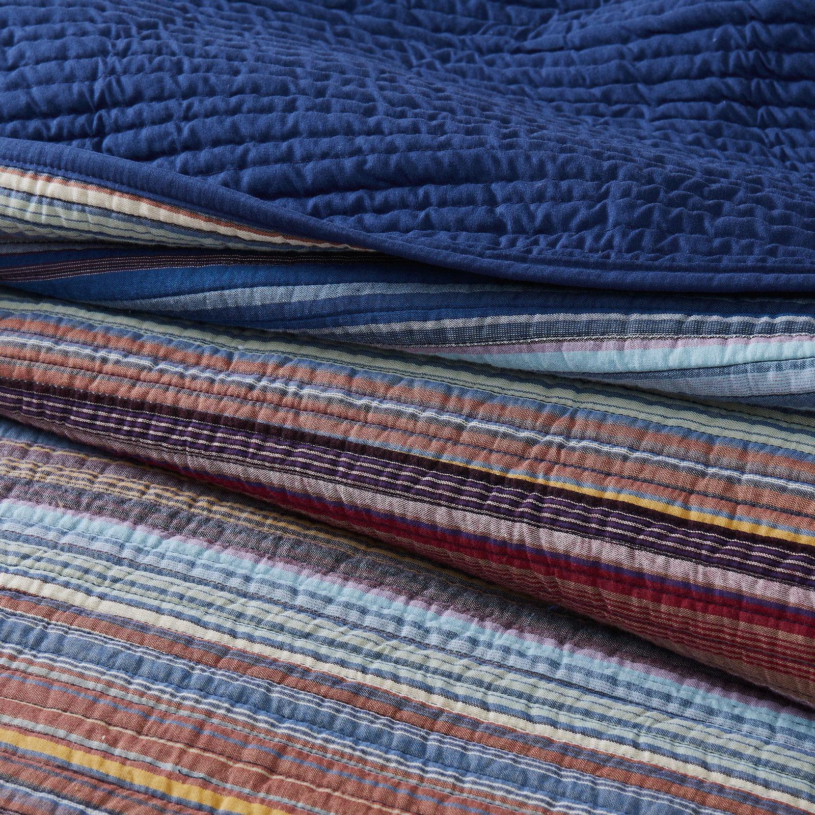 Arvo Cotton Quilt Set, King Quilt + 2 King Shams