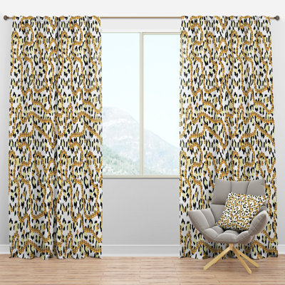 Panneau de rideau simple semi-diaphane avec passe-tringle Leopard