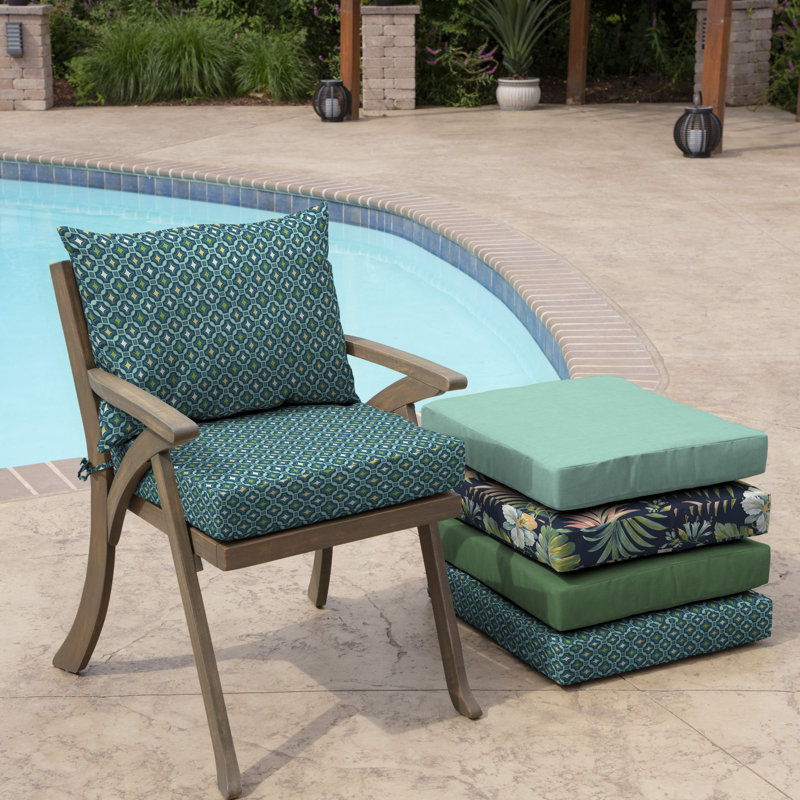 ARDEN Outdoor Lounge Chair 5.75" Cushion, Deep Green Geometric, 5" H x 22" W x 24" D