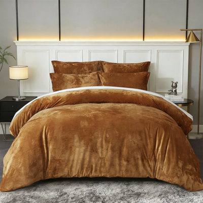 King Size Luxury Velvet Comforter Set 5-Piece, Ultra Soft Breathable With Pillow And Euro Shams In Harvest Gold