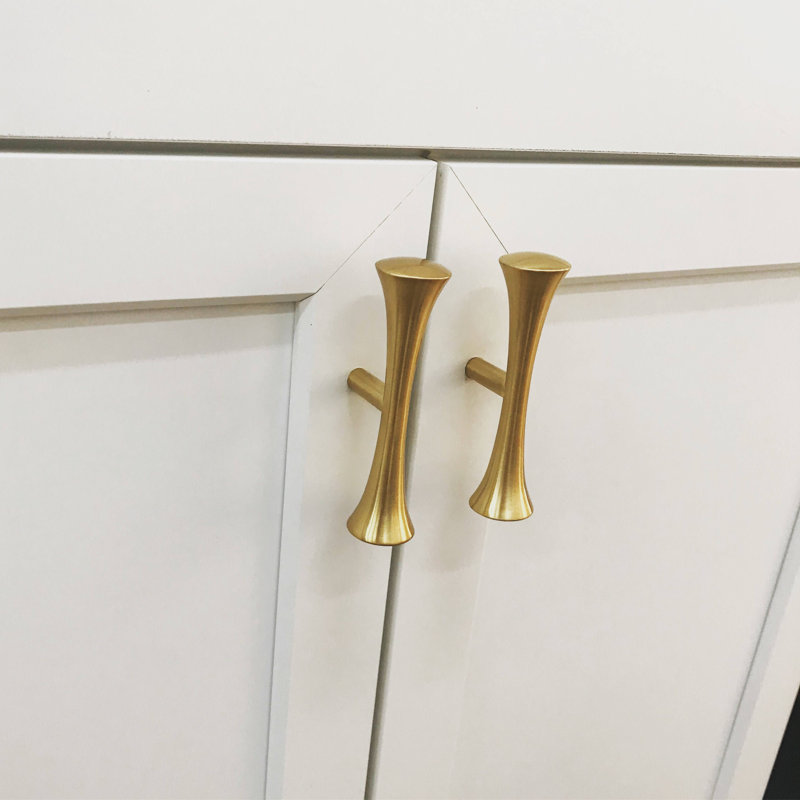 MCM 01 Hourglass Pull in Satin Gold