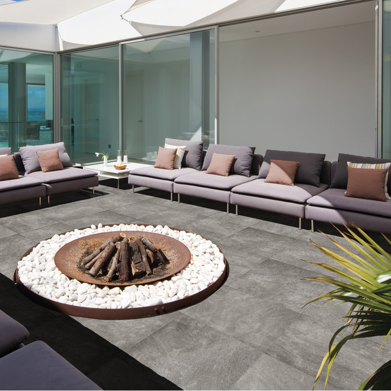 Carrelage extérieur en porcelaine 24 po x 24 po Italian Italian Paver, Gris