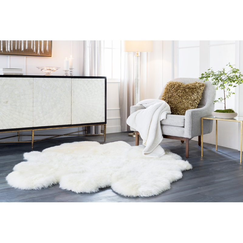 Finis Sheepskin Area Rug, Rectangle 6' x 8'