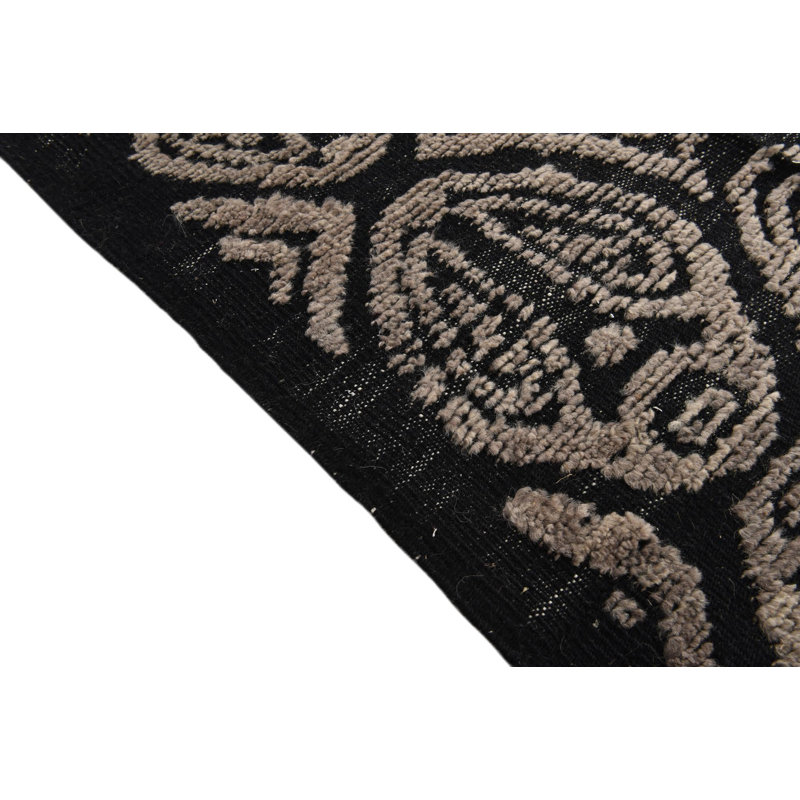 Tapis noir Outen