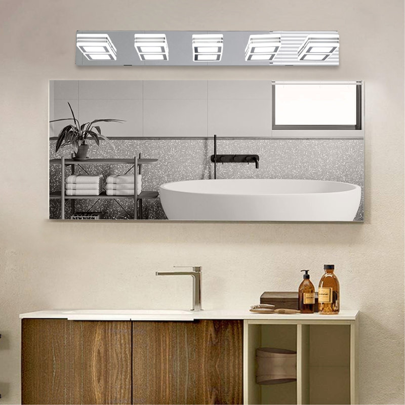 Luminaire pour meuble-lavabo mural 32 po à 5 lumières DEL en chrome 32 po, Chrome, 5 Lights