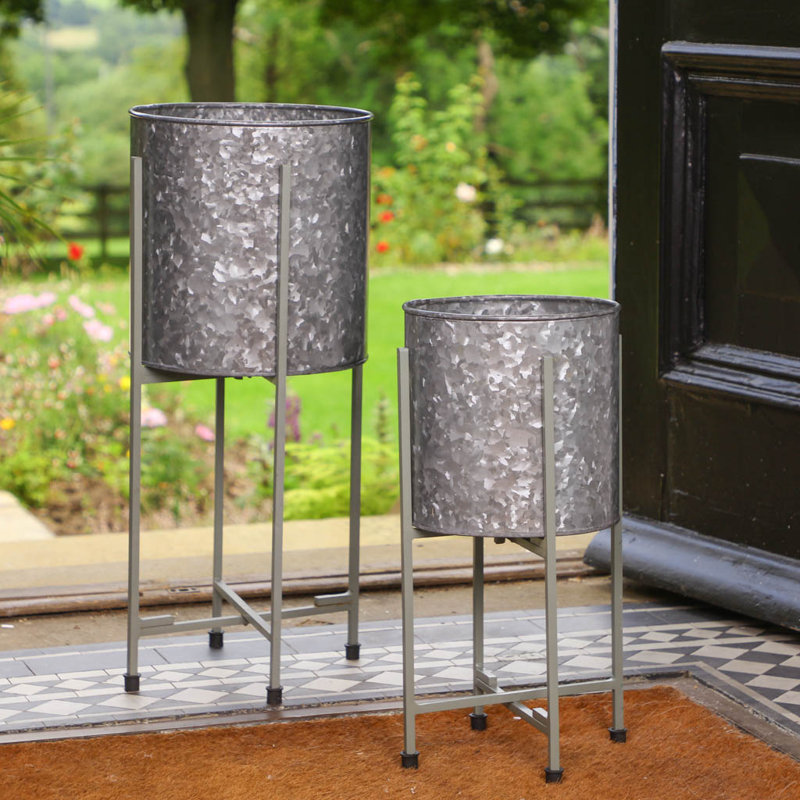 Coble Metal Pot Planter
